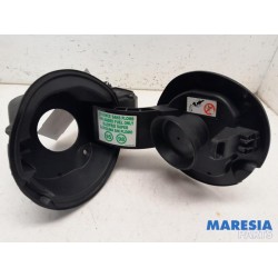 Renault - Megane - Tank cap cover