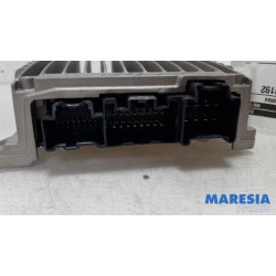 Renault - Megane - Radio amplifier