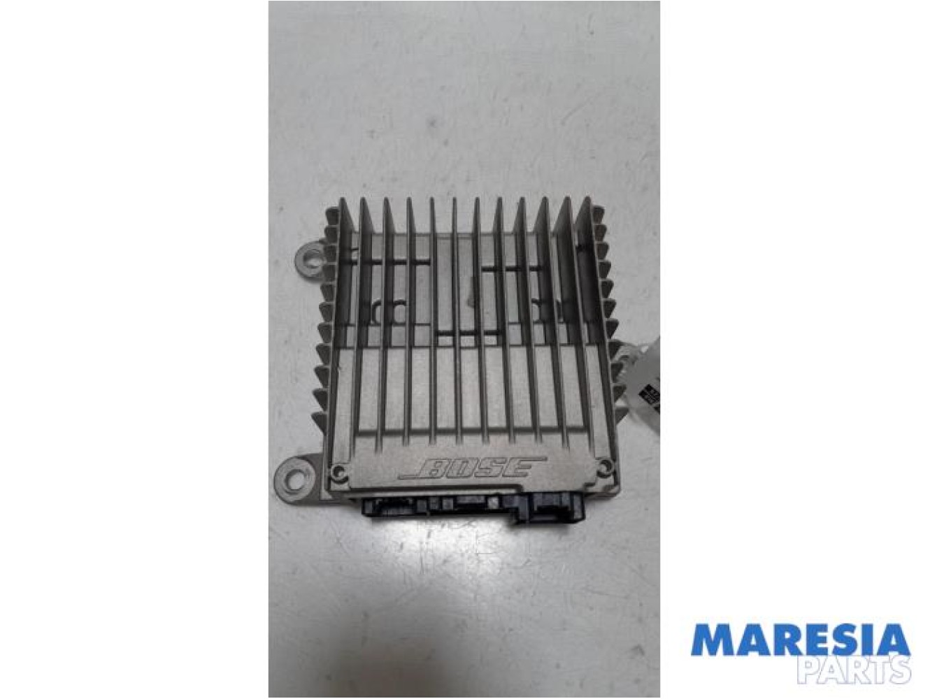 Renault - Megane - Radio amplifier