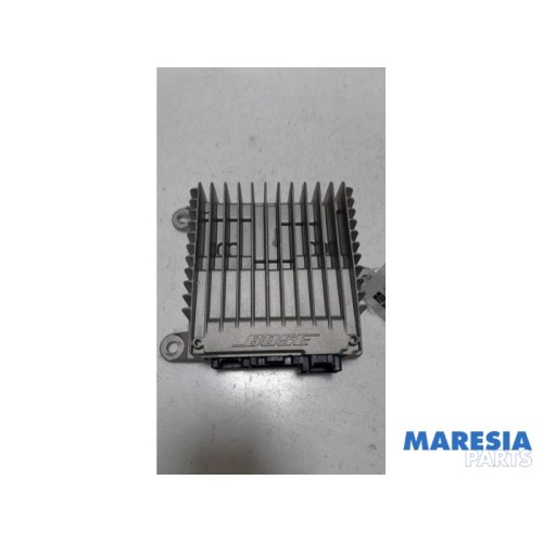 Renault - Megane - Radio amplifier