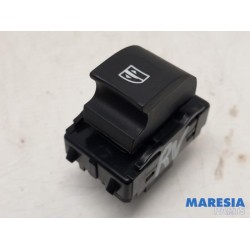 Renault - Megane - Electric window switch