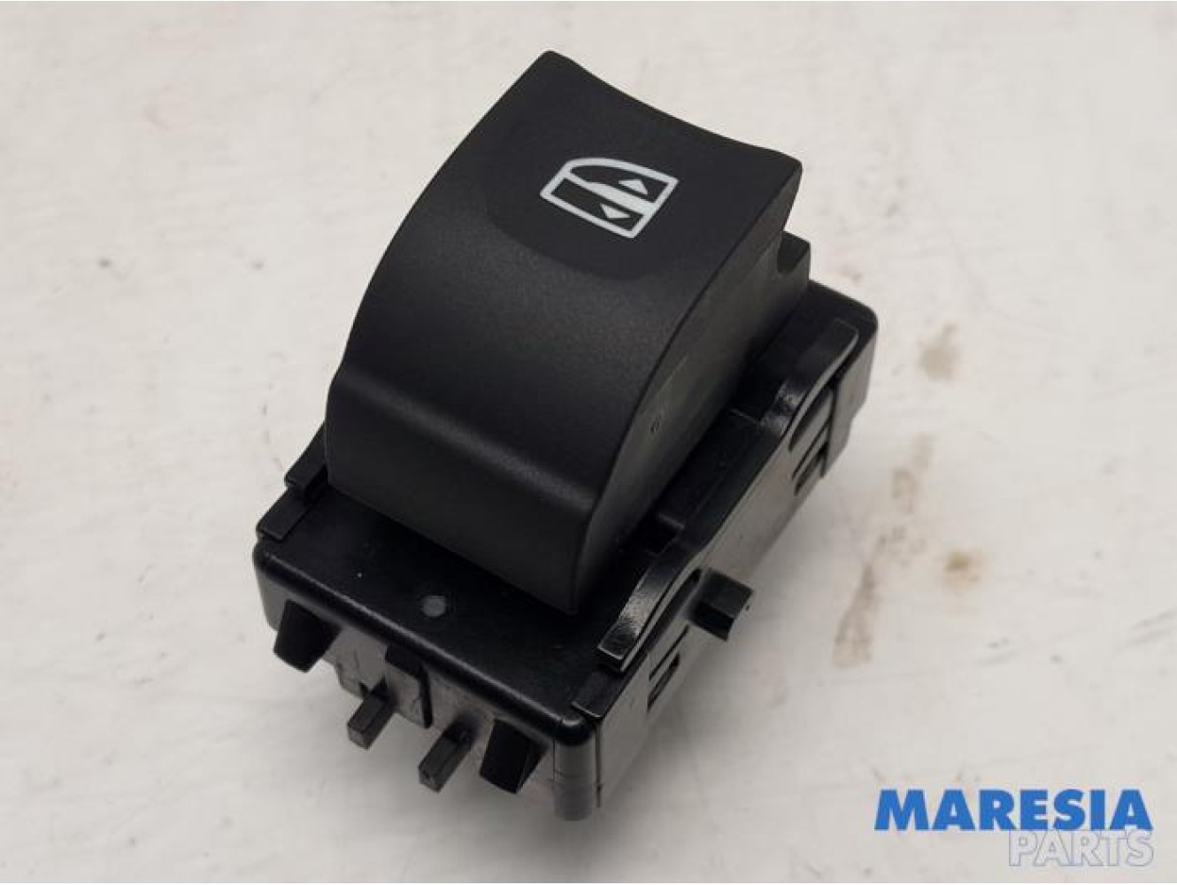 Renault - Megane - Electric window switch