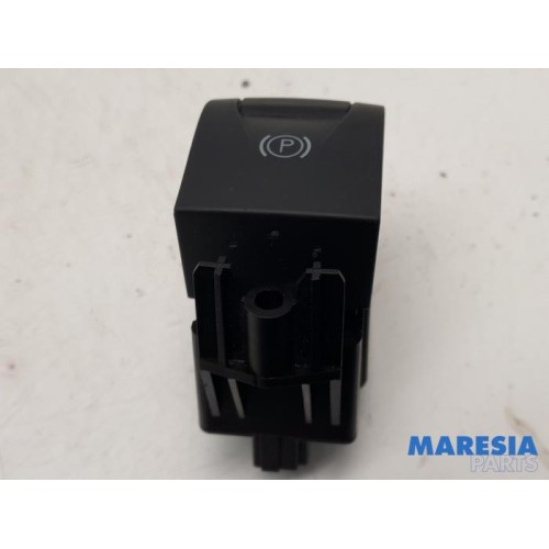 Renault - Megane - Parking brake switch