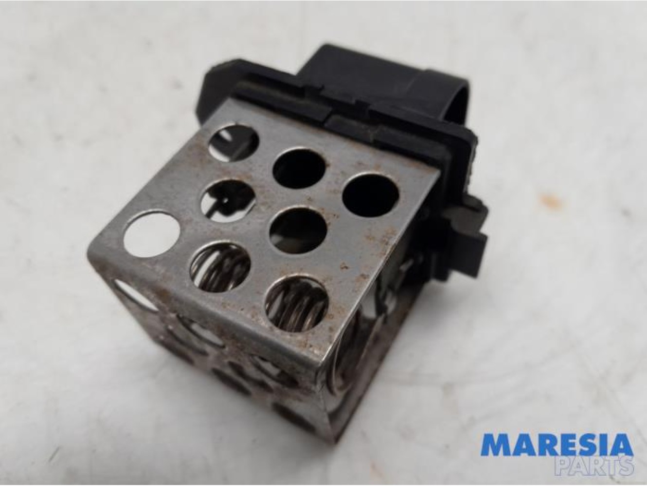 Renault - Megane - Cooling fan resistor