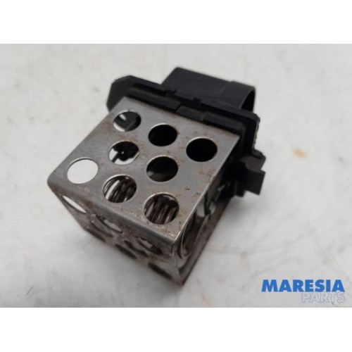 Renault - Megane - Cooling fan resistor