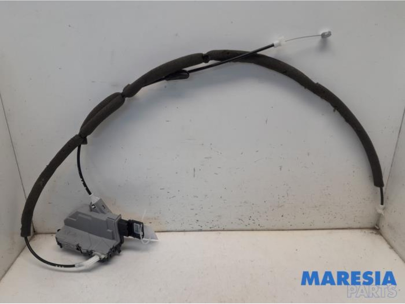 Peugeot - Partner - Sliding door lock mechanism, right