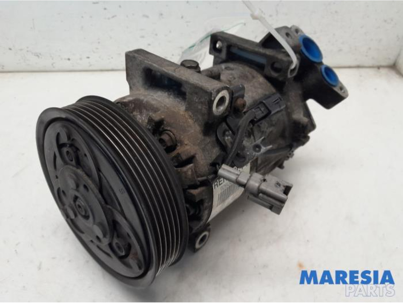 Renault - Clio - Air conditioning pump