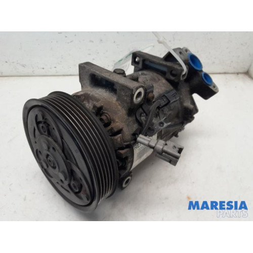 Renault - Clio - Air conditioning pump