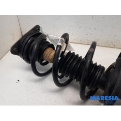Renault - Clio - Front shock absorber rod, right