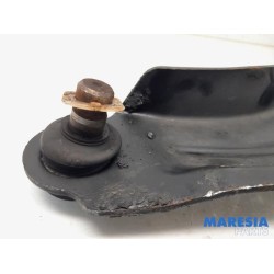 Renault - Clio - Front wishbone, right