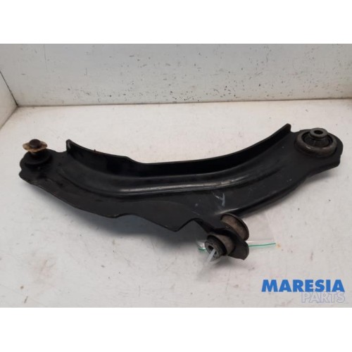 Renault - Clio - Front wishbone, right