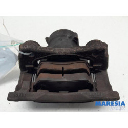 Renault - Clio - Front brake calliper, left