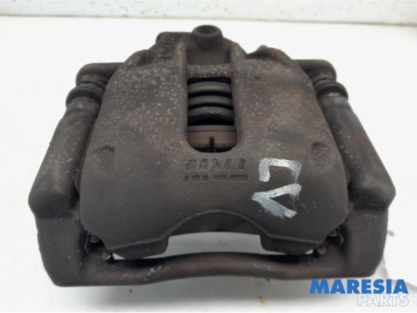 Renault - Clio - Front brake calliper, left