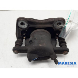 Renault - Clio - Front brake calliper, left