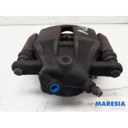 Renault - Clio - Front brake calliper, right