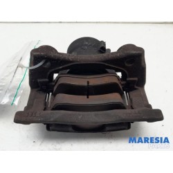 Renault - Clio - Front brake calliper, right