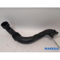 Renault - Clio - Air intake hose
