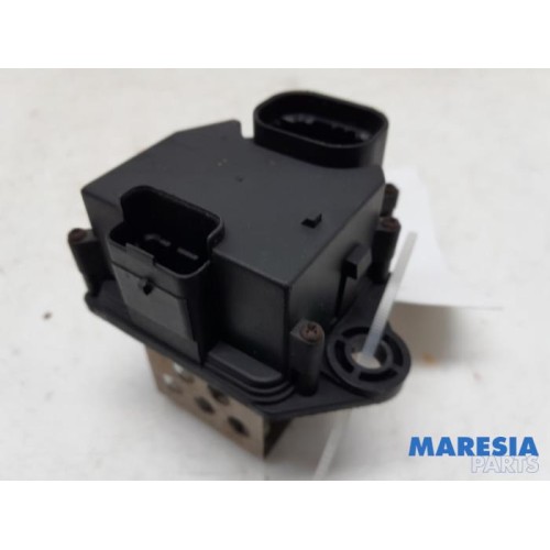 Peugeot - Partner - Cooling fan resistor