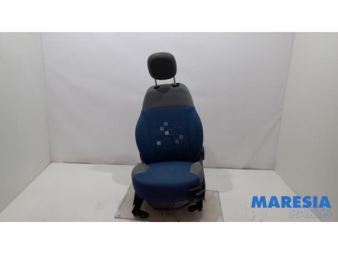 Fiat - Panda - Seat, left