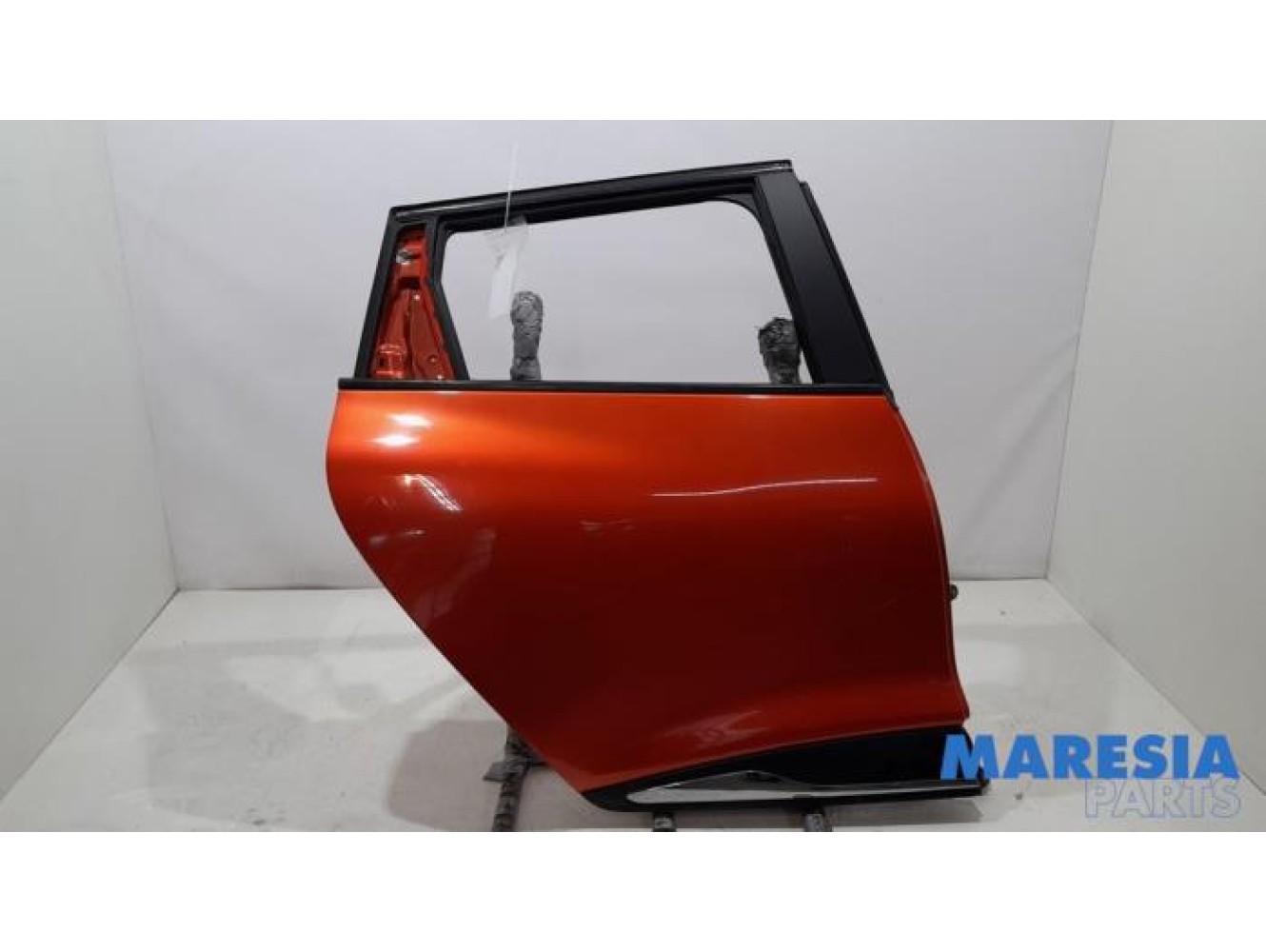 Renault - Clio - Rear door 4-door, right