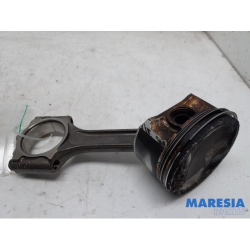 Renault - Scenic - Connecting rod