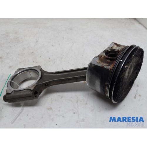 Renault - Scenic - Connecting rod