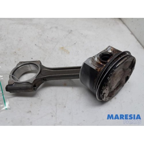 Renault - Scenic - Connecting rod