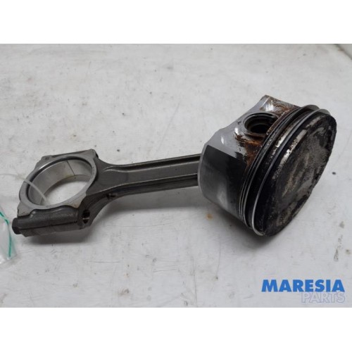 Renault - Scenic - Connecting rod