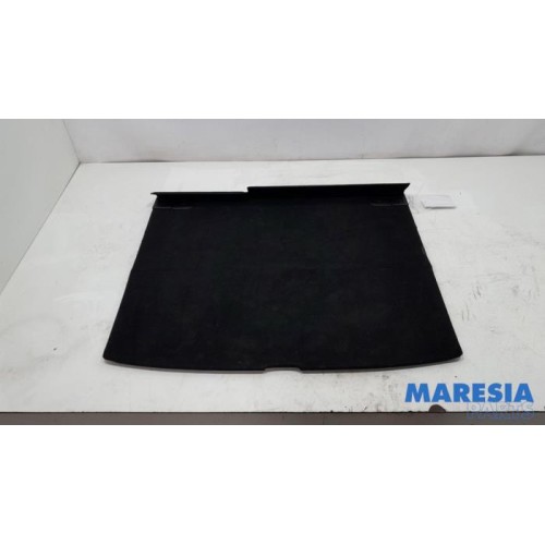 Renault - Clio - Floor panel load area
