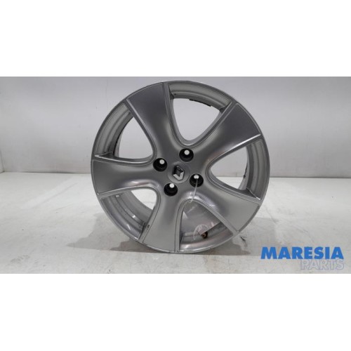 Renault - Clio - Wheel