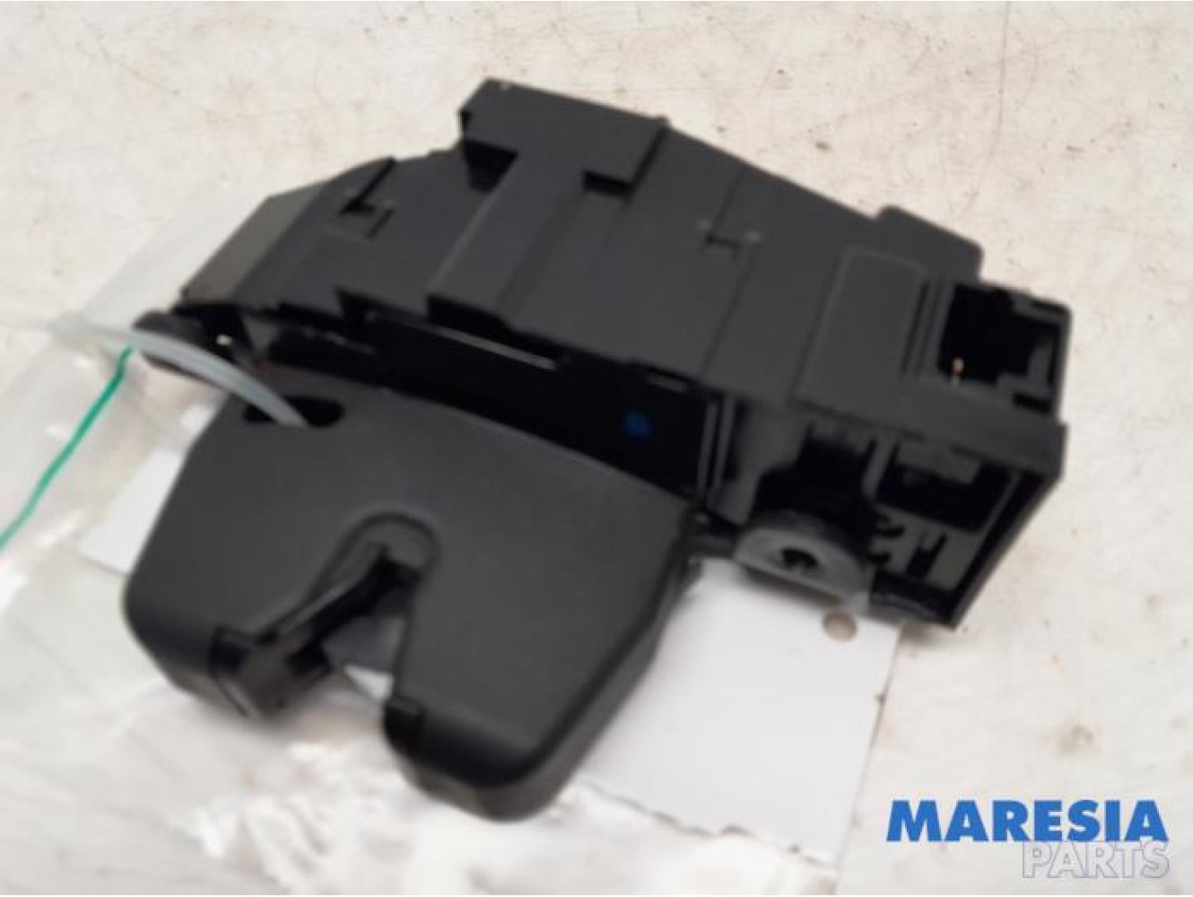 Citroen - C5 - Tailgate lock mechanism