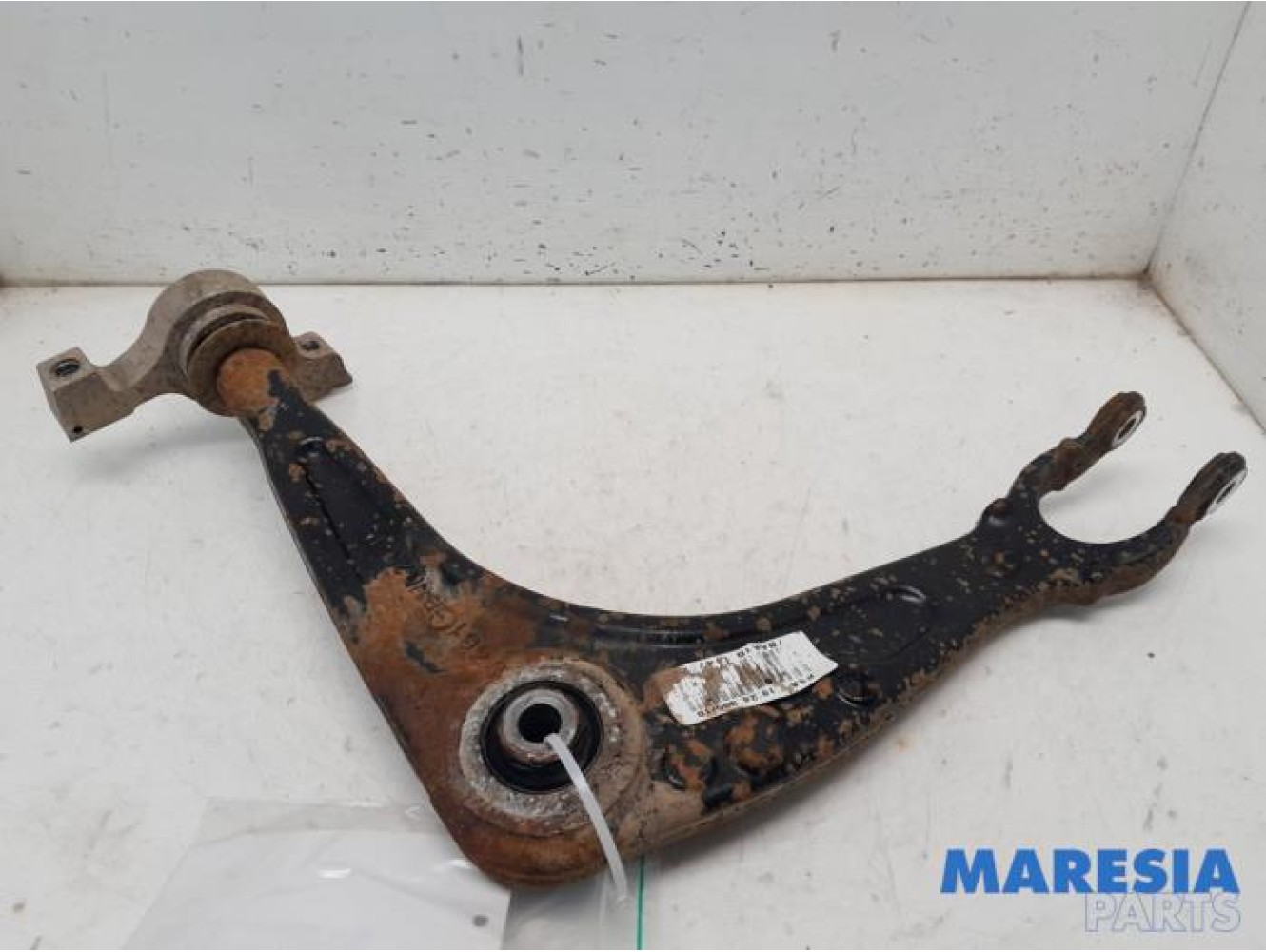 Citroen - C5 - Front lower wishbone, left