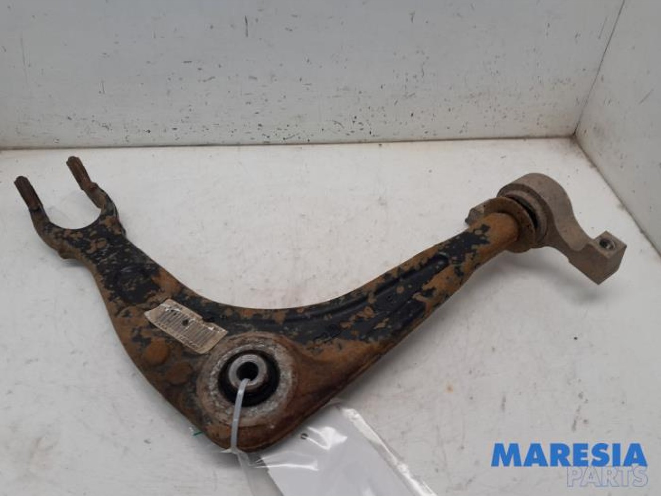 Citroen - C5 - Front lower wishbone, right