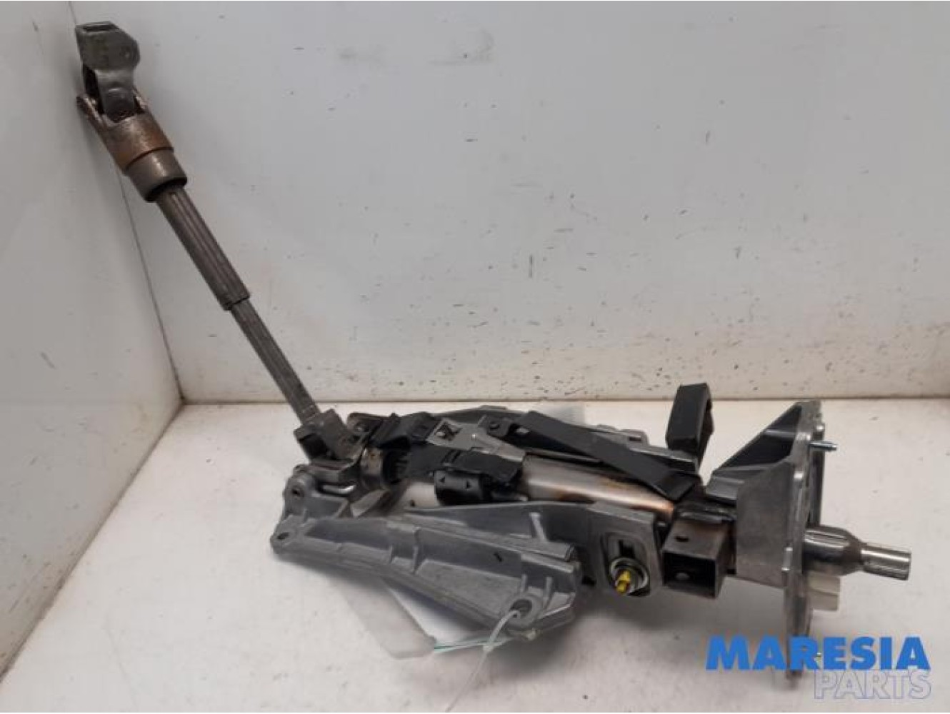 Citroen - C5 - Steering column housing