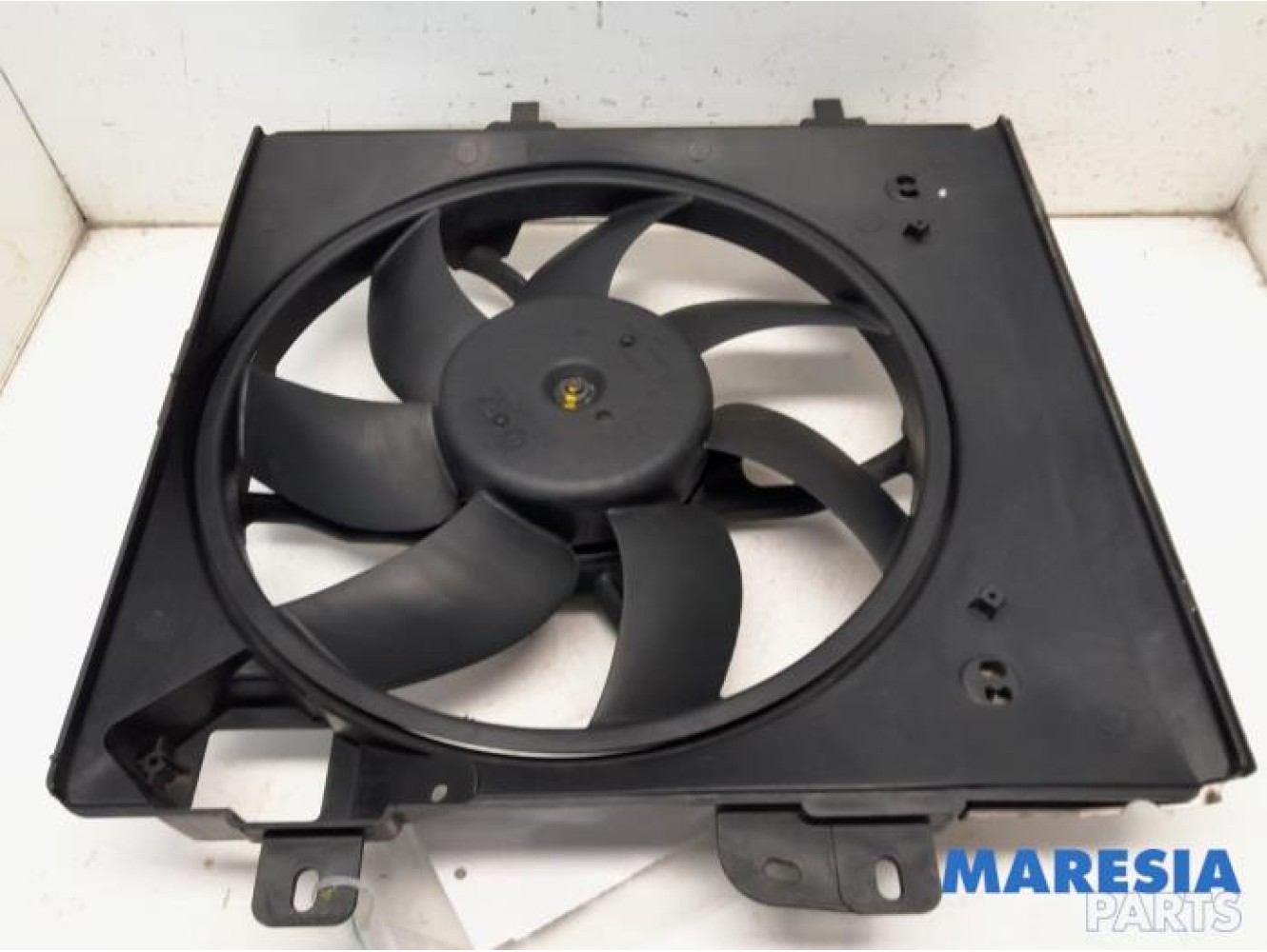 Citroen - C4 Cactus - Fan motor
