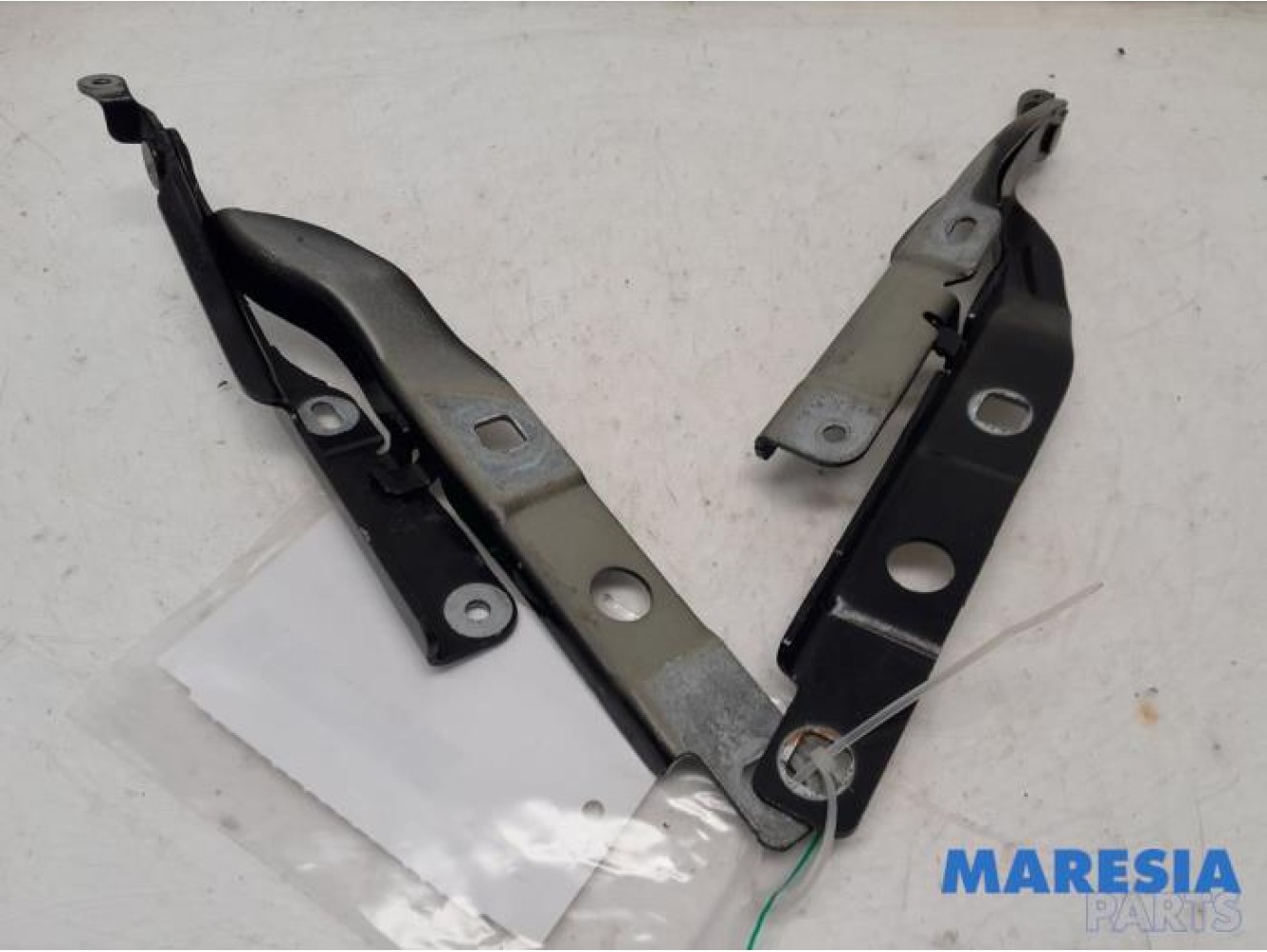 Citroen - C4 Cactus - Bonnet Hinge
