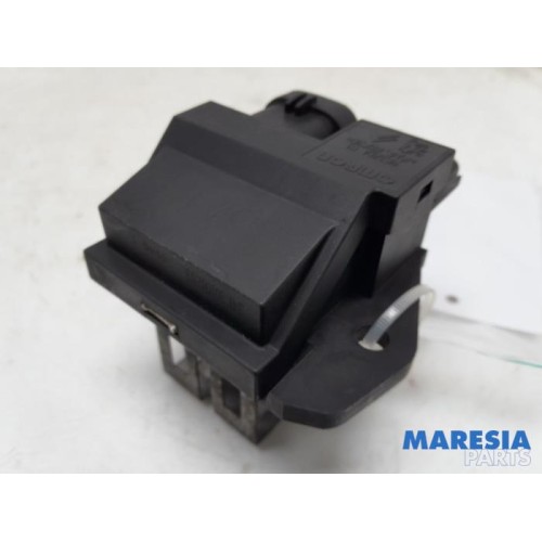 Citroen - C4 Cactus - Cooling fan resistor