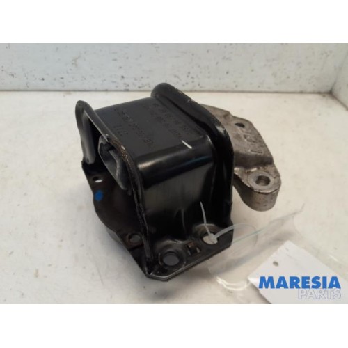 Peugeot - Partner - Engine mount