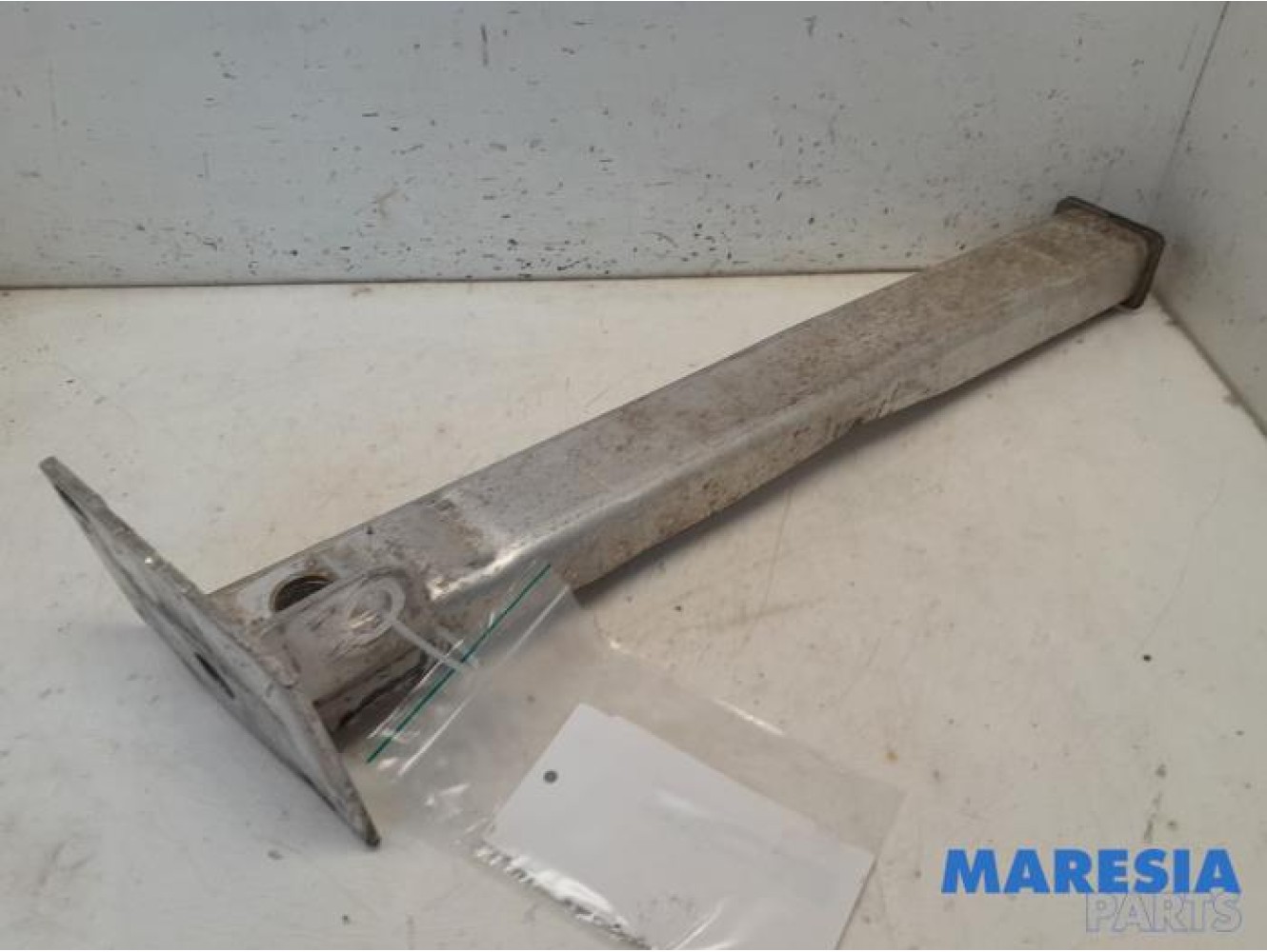 Peugeot - Partner - Front part support