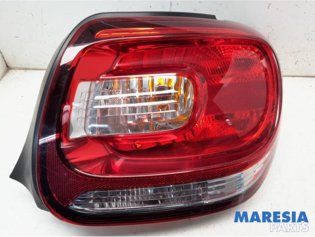 Citroen - DS3 - Taillight, right