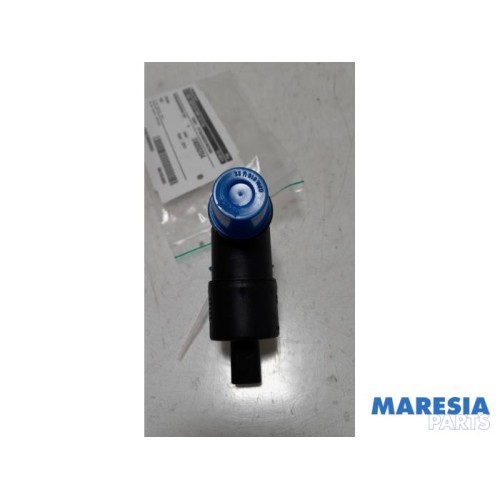 Citroen - DS3 - Windscreen washer pump
