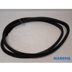 Fiat - Panda - Front door seal 4-door, right