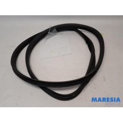 Fiat - Panda - Portierrubber 4Deurs links-achter