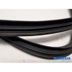 Fiat - Panda - Portierrubber 4Deurs links-achter