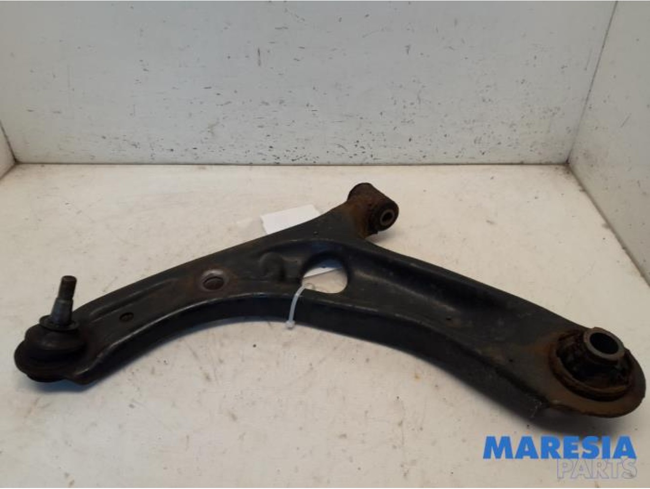 Peugeot - 107 - Front lower wishbone, left