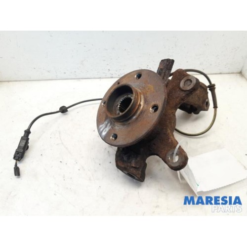 Peugeot - 107 - Achsschenkel rechts vorne