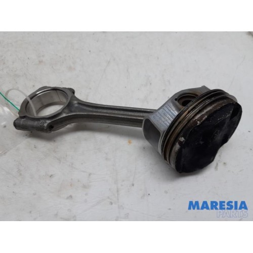 Citroen - DS3 - Connecting rod
