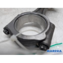 Citroen - DS3 - Connecting rod