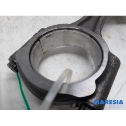 Citroen - DS3 - Connecting rod
