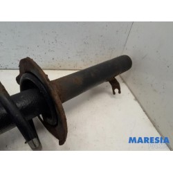 Peugeot - 107 - Stoßdämpferstrebe links vorne
